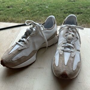 New Balance 327 Unisex White and Tan Athletic Shoes Size 12